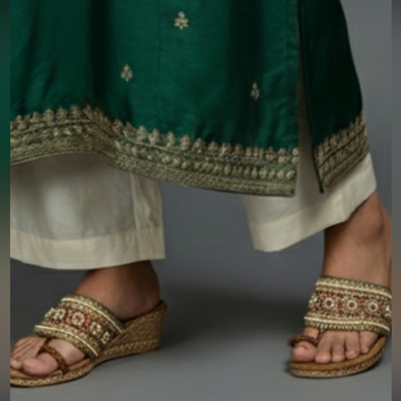 Embellished Tan Sandals- Desi Bride Wedding shoes- hand made - Picture 1 of 7